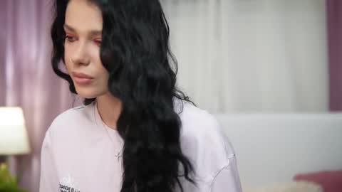  Isabel  online show from November 24, 6:43 pm