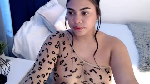 isabelateran online show from March 20, 7:19 pm