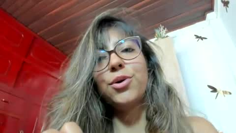 Isabella22 1 online show from June 23, 7:01 pm
