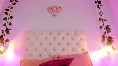   online show from December 20, 9:52 pm