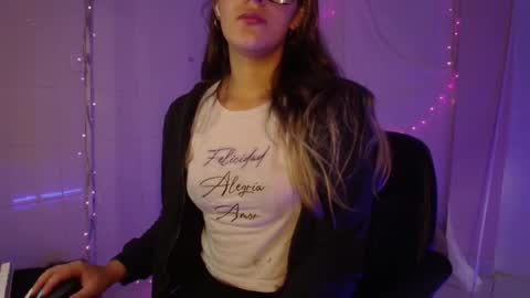 Isabella Rros online show from September 19, 12:59 pm