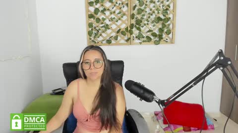 Isabella online show from January 2, 11:49 pm