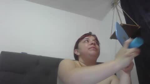 isabellaa_hills_ online show from April 10, 5:41 pm