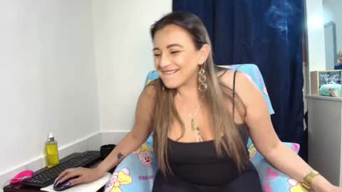 Isabella online show from October 1, 3:44 am