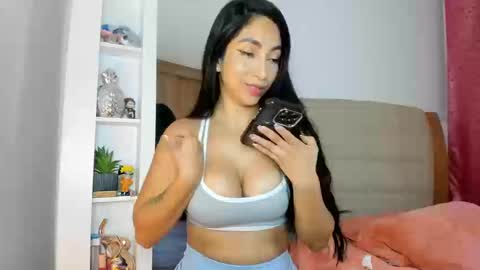 ISABEL online show from September 11, 4:46 am