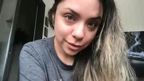 isabellaelizabeth online show from March 5, 3:30 pm