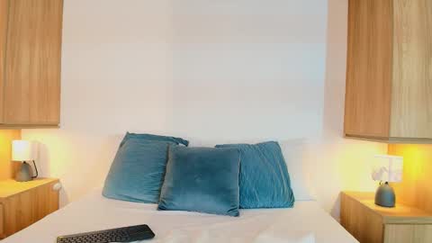 Isabella  online show from October 17, 1:47 pm