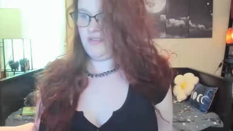 isabellamariedarcy online show from June 4, 6:45 pm