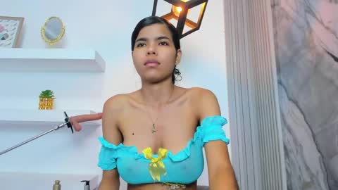 isabellamonet online show from April 16, 8:08 pm