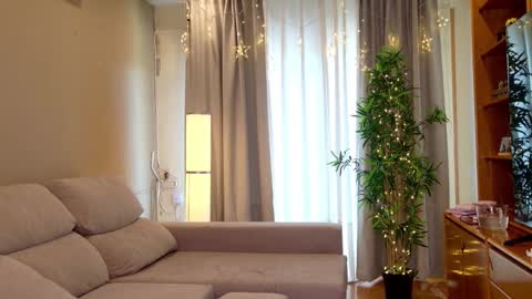 isabellauribe online show from March 13, 1:56 pm