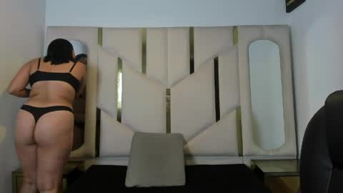 isabellrodriguez18 online show from May 29, 4:21 am