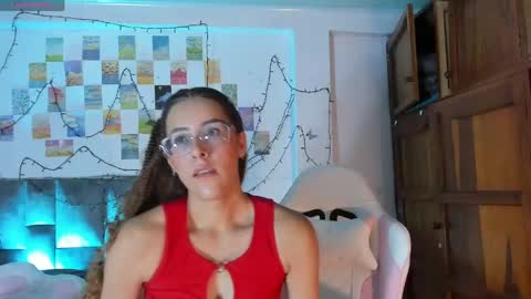 Isabela  online show from June 9, 2:33 am