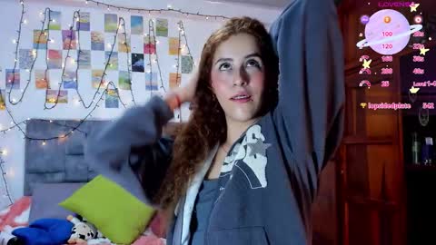 Isabela  online show from February 19, 4:45 am