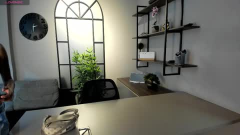 I S A  S AN D E R S  online show from October 29, 9:06 pm