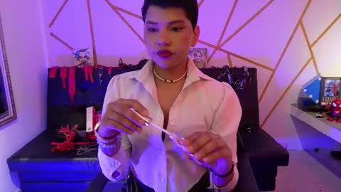 isabela online show from October 20, 4:15 am