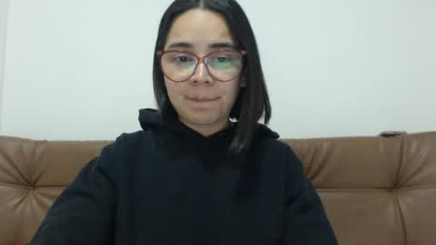 Emma online show from October 1, 4:06 am