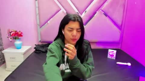 isisrousexx online show from March 7, 2:36 am