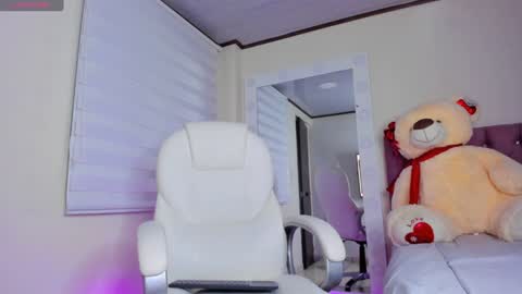 Isa  online show from January 17, 4:49 am