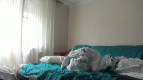 Issabelle online show from September 10, 5:40 am