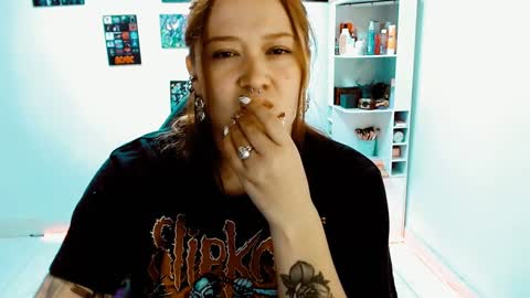 Yiz online show from December 28, 4:08 am