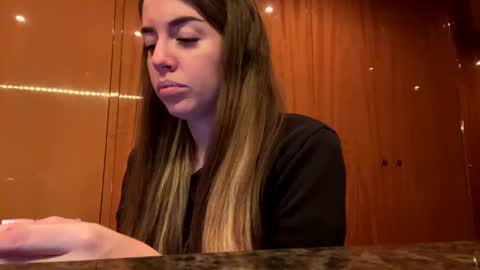 itsbaddyliv online show from January 17, 5:00 am