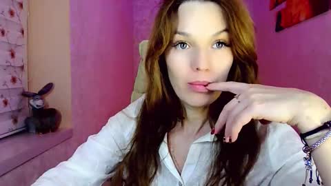 itslunaday online show from January 18, 8:05 pm