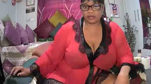 itumeleng74 online show from September 10, 5:40 am