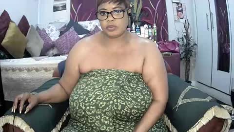 itumeleng74 online show from February 20, 6:57 pm