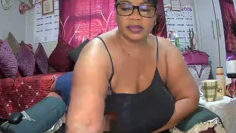 itumeleng74 online show from May 9, 7:54 am