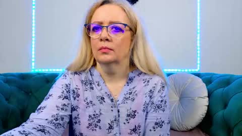 ivanacharm online show from June 1, 3:19 am