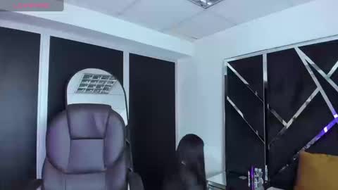 ivannaa18 online show from September 19, 3:38 am