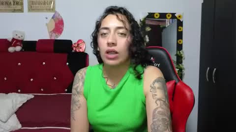 ivonemoon online show from October 1, 6:57 pm