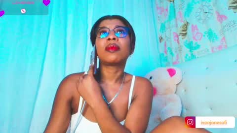  Ivon  Miss Jones  online show from September 17, 3:15 am