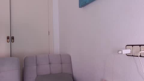 Ivonne online show from February 19, 9:06 am