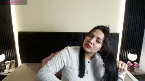 I V O N N E R O S S online show from March 7, 12:12 pm