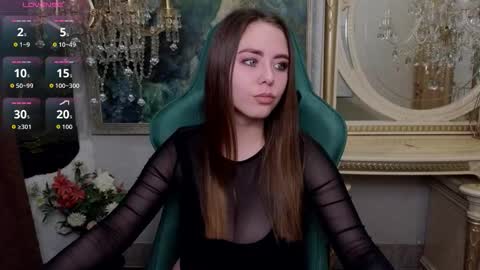 ivorywood_ online show from September 18, 4:16 pm