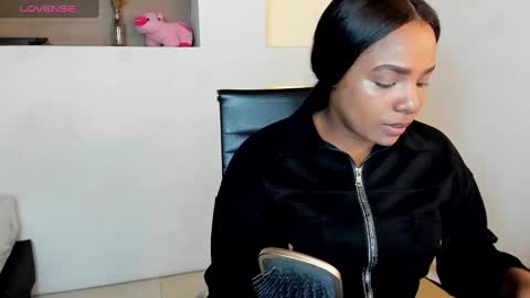 i v y  b l i s s online show from February 13, 12:00 pm