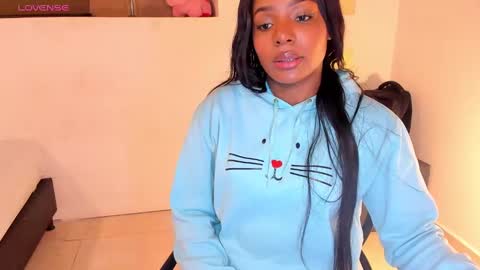 i v y  b l i s s online show from December 20, 12:16 pm