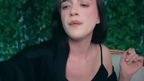 Miss Ivy online show from November 20, 5:36 pm