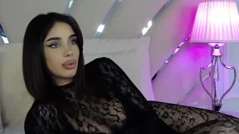 Ivy online show from March 5, 6:04 pm