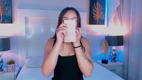 Ivy online show from December 15, 1:27 pm