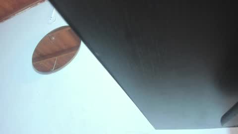 izelevans online show from April 11, 10:30 am