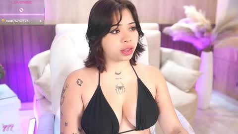 izislust online show from February 3, 11:37 am