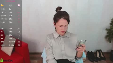 Queen of nylon  Victoria online show from October 27, 4:52 am