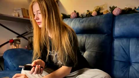 Jacques  Emily  online show from December 21, 2:21 pm