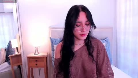 Jade online show from January 16, 6:37 pm