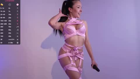 Jade Paris online show from February 6, 7:39 pm