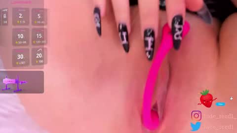 Jade Red  online show from February 23, 3:50 am