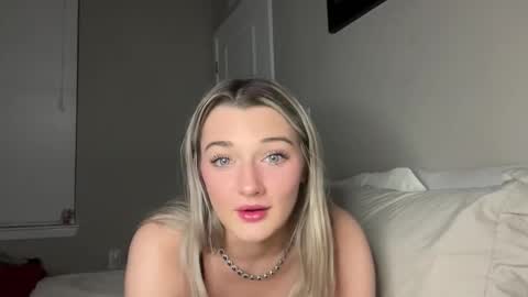 Jade james online show from March 18, 2:49 am