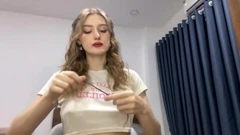 Janie online show from April 19, 1:44 pm